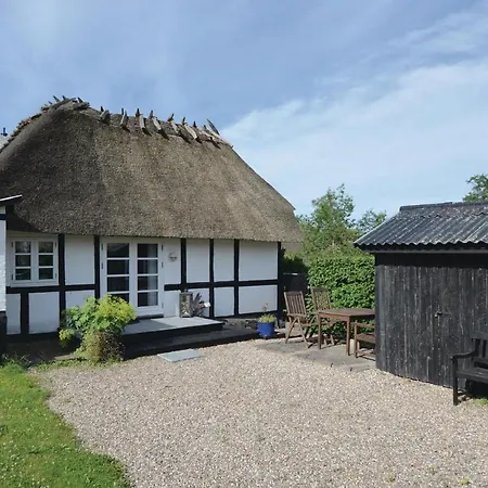 2 Bedroom Lovely In Broby Hébergement de vacances